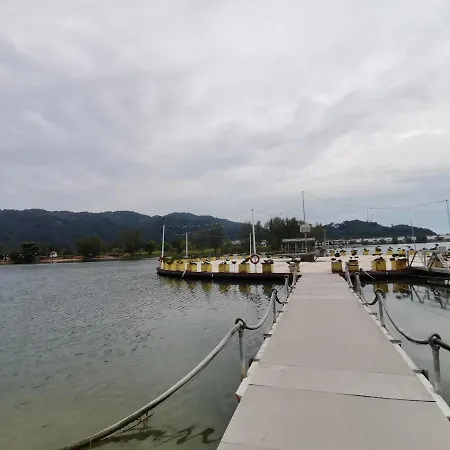 Marina Island Lumut Homehotel Exterior photo