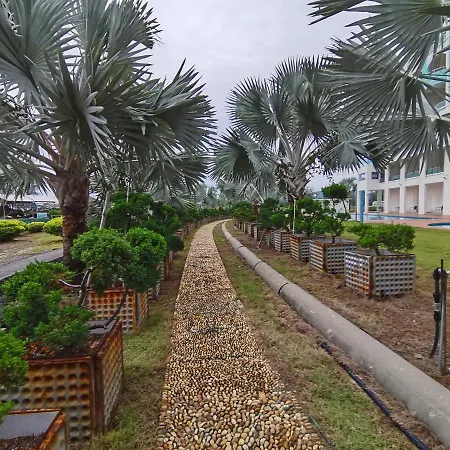 Marina Island Lumut Homehotel Exterior photo